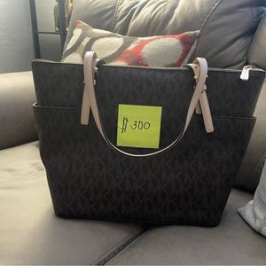 Brand new bags and slightly used ones purses for women